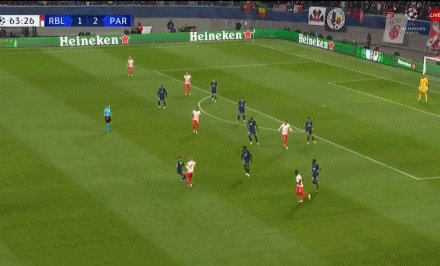 1635978447734032571.gif